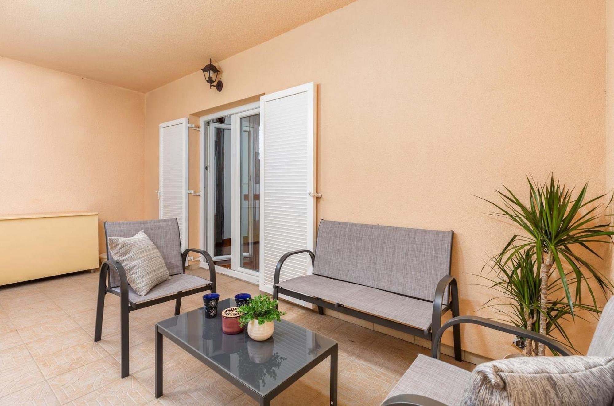 Apartment Buneta With Relaxing Outdoor Area Liznjan Bagian luar foto